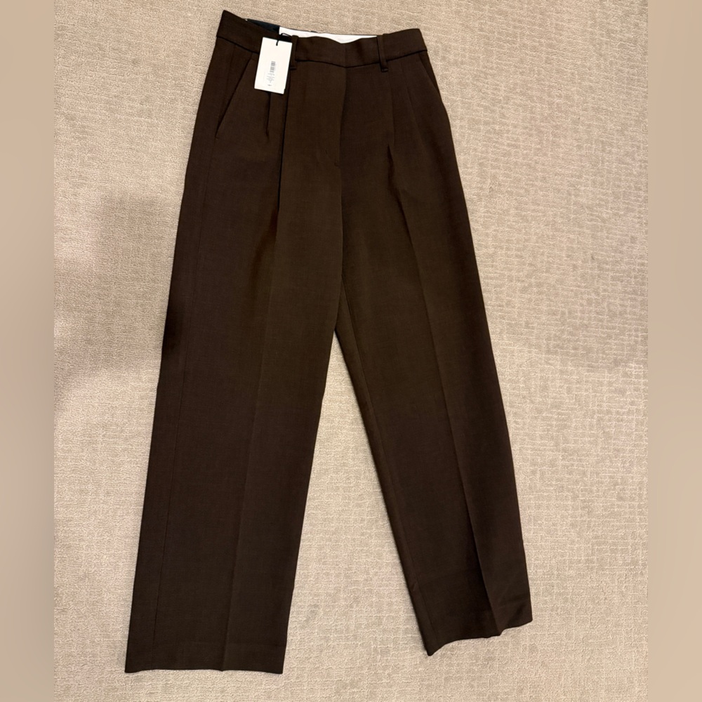 Aritzia Women’s The Effortless Pant Heather Rich Cocoa, Size 6